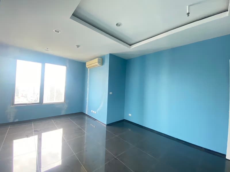 5 Bedroom Condo