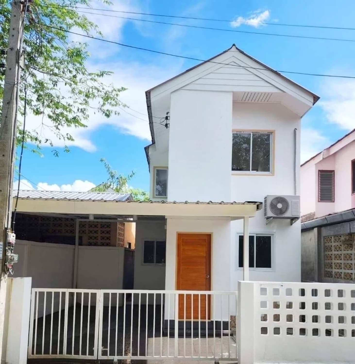2 Bed House for Sale in San Kamphaeng - Image 1