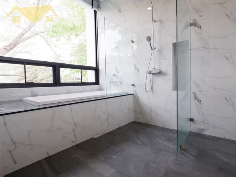 4 Bed House for Rent in Hang Dong