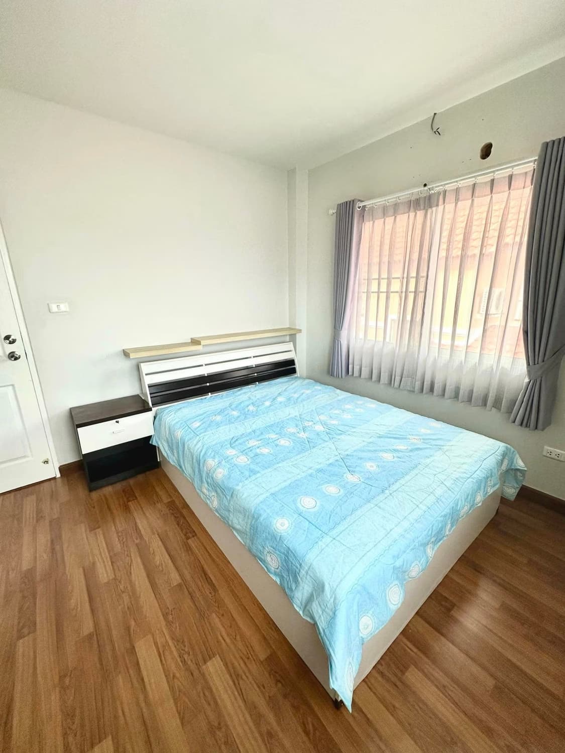 3 Bed House for Rent in Hang Dong - Image 6
