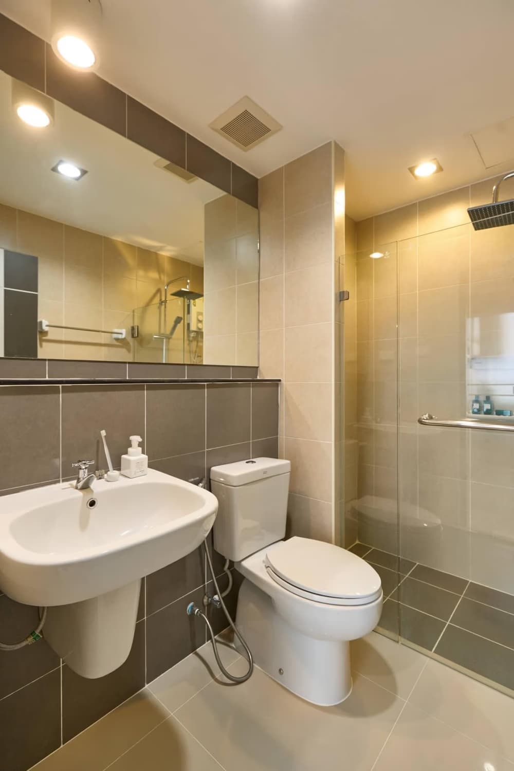 1 Bed Condo for Sale in Mueang Chiang Mai - Image 11