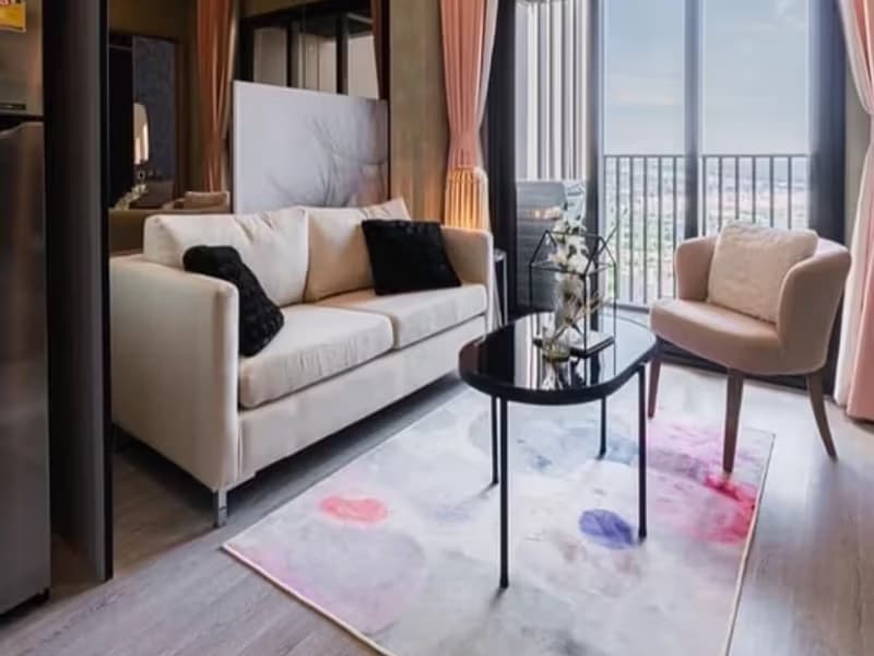 1 Bedroom Condo