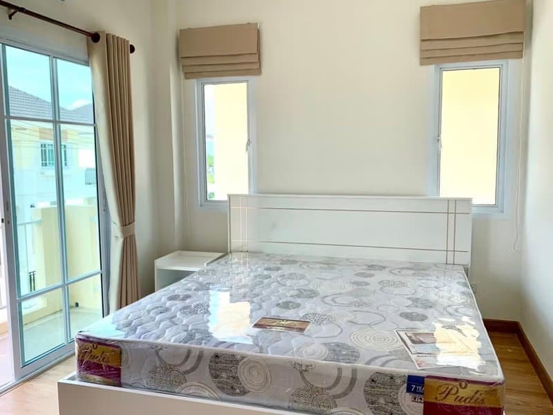 4 Bed House for Rent and Sale in Hang Dong