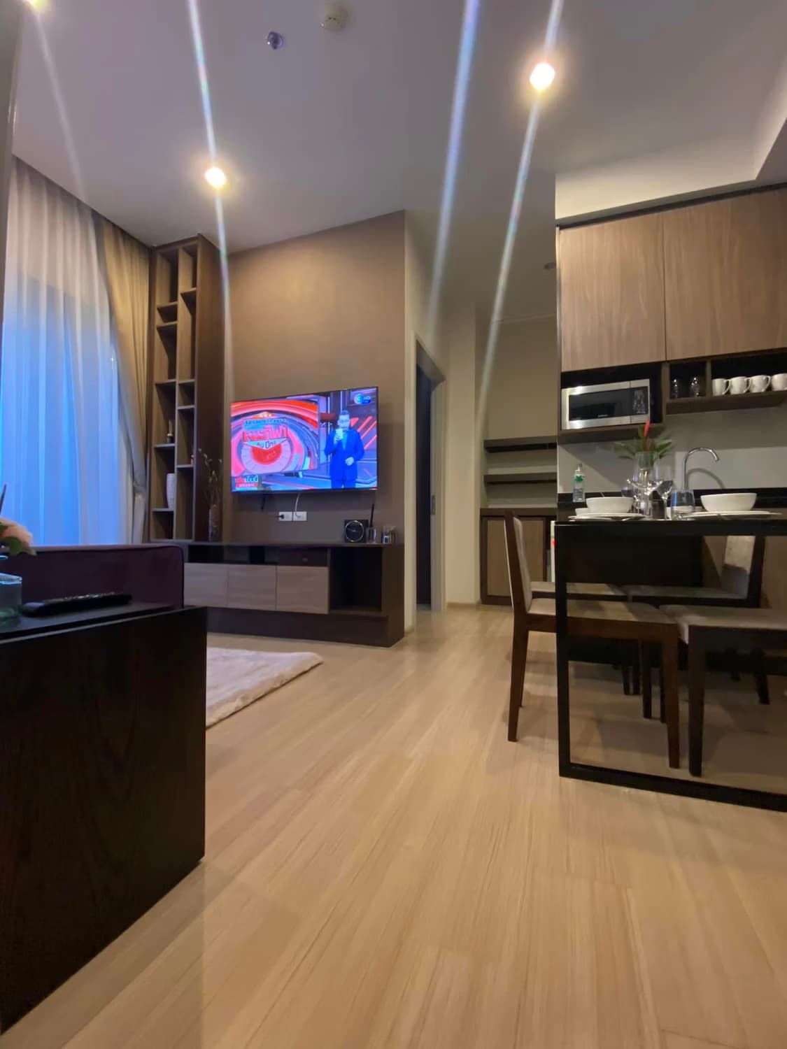 2 ห้องนอน Condo สำหรับ ขาย ใกล้ Ramkhamhaeng ARL - Image 2
