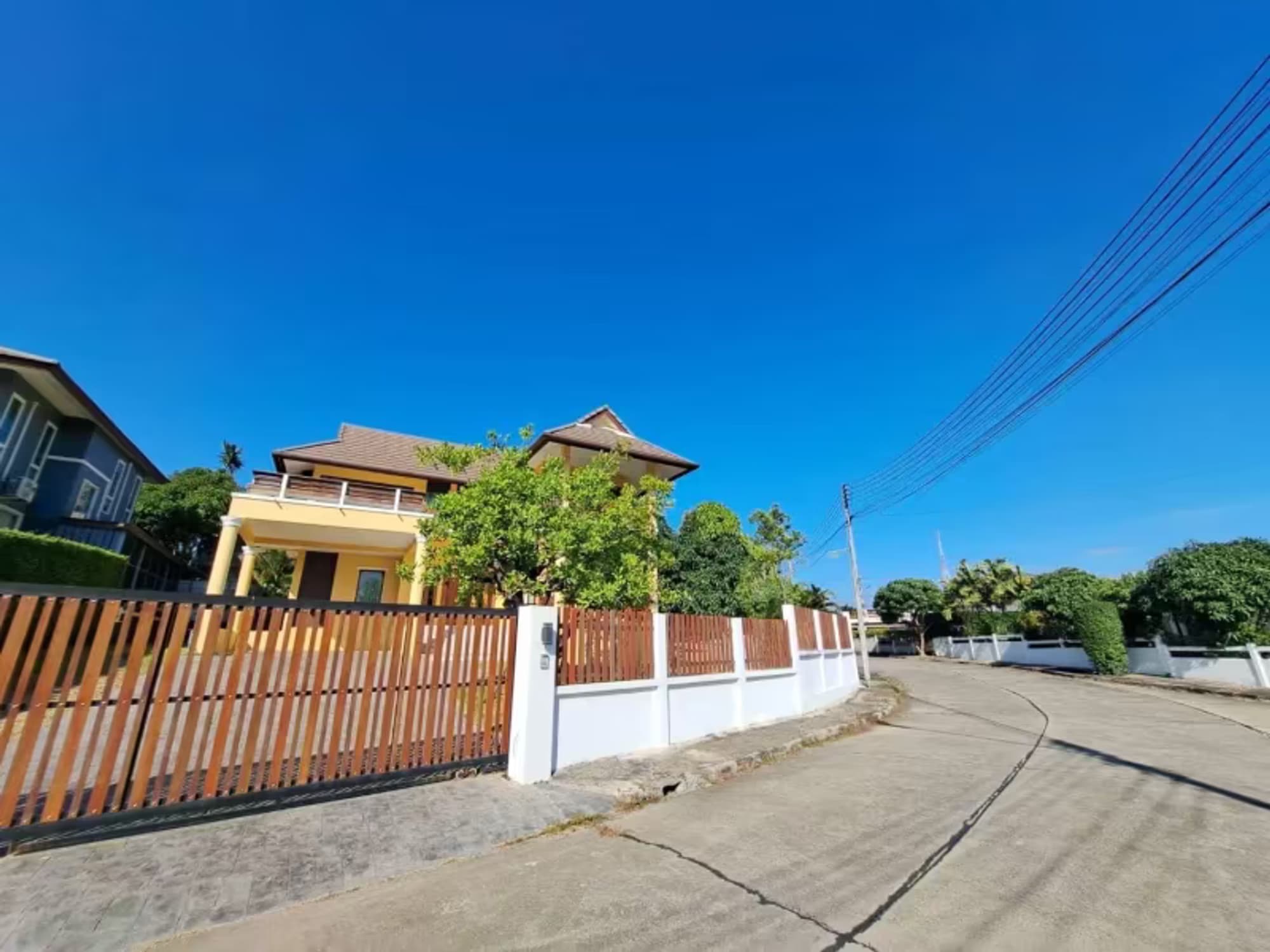 3 Bedroom House - Image 2
