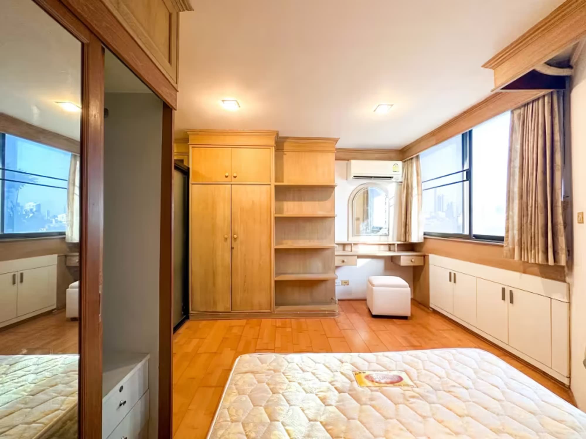 1 Bedroom Condo - Image 9