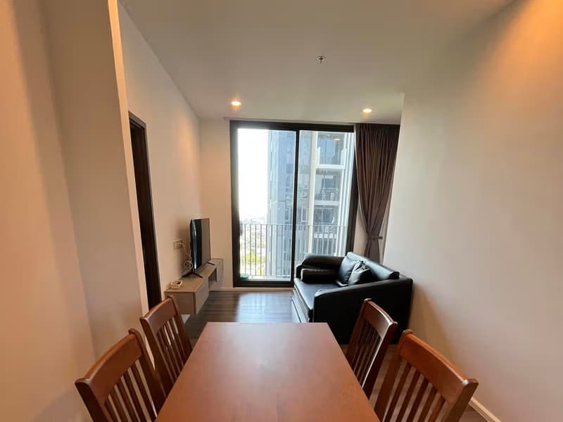 Condo for Rent at Whizdom Essence Sukhumvit 101