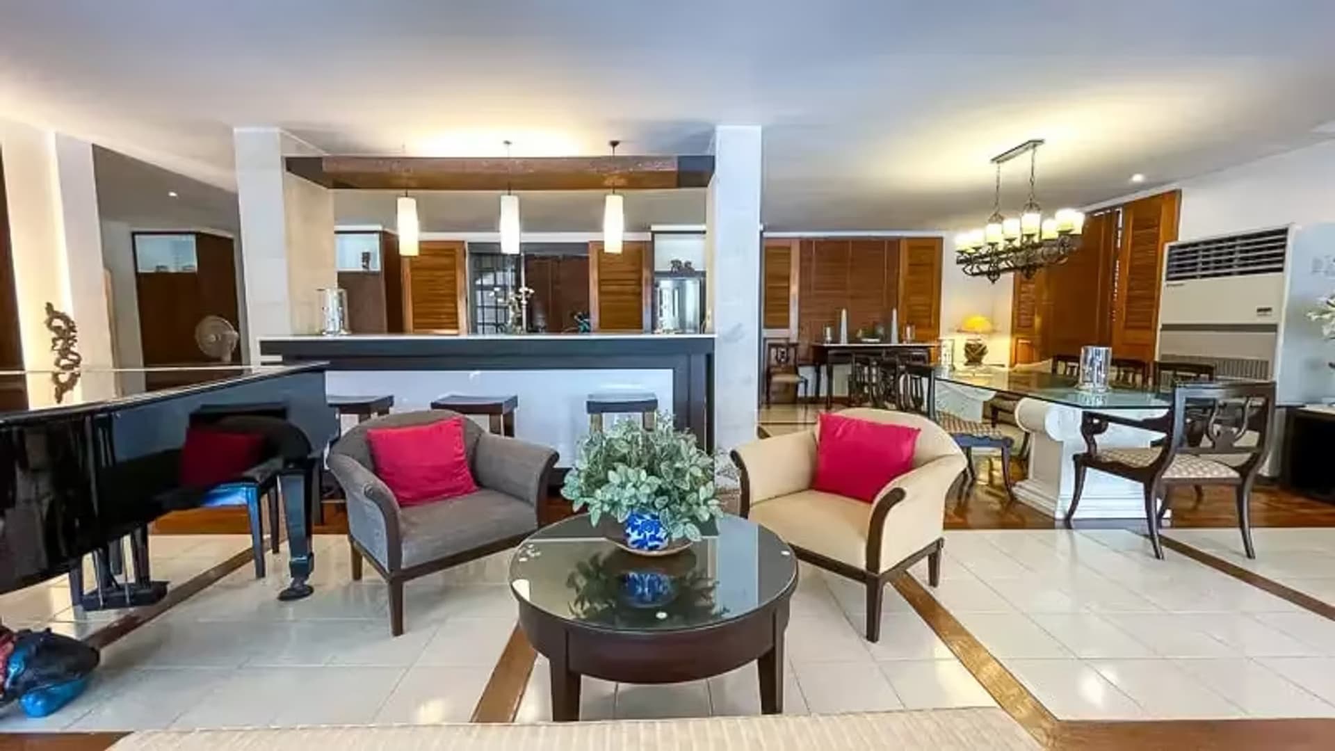 Tudor Style Mansion for Sale near Mountain - Image 10