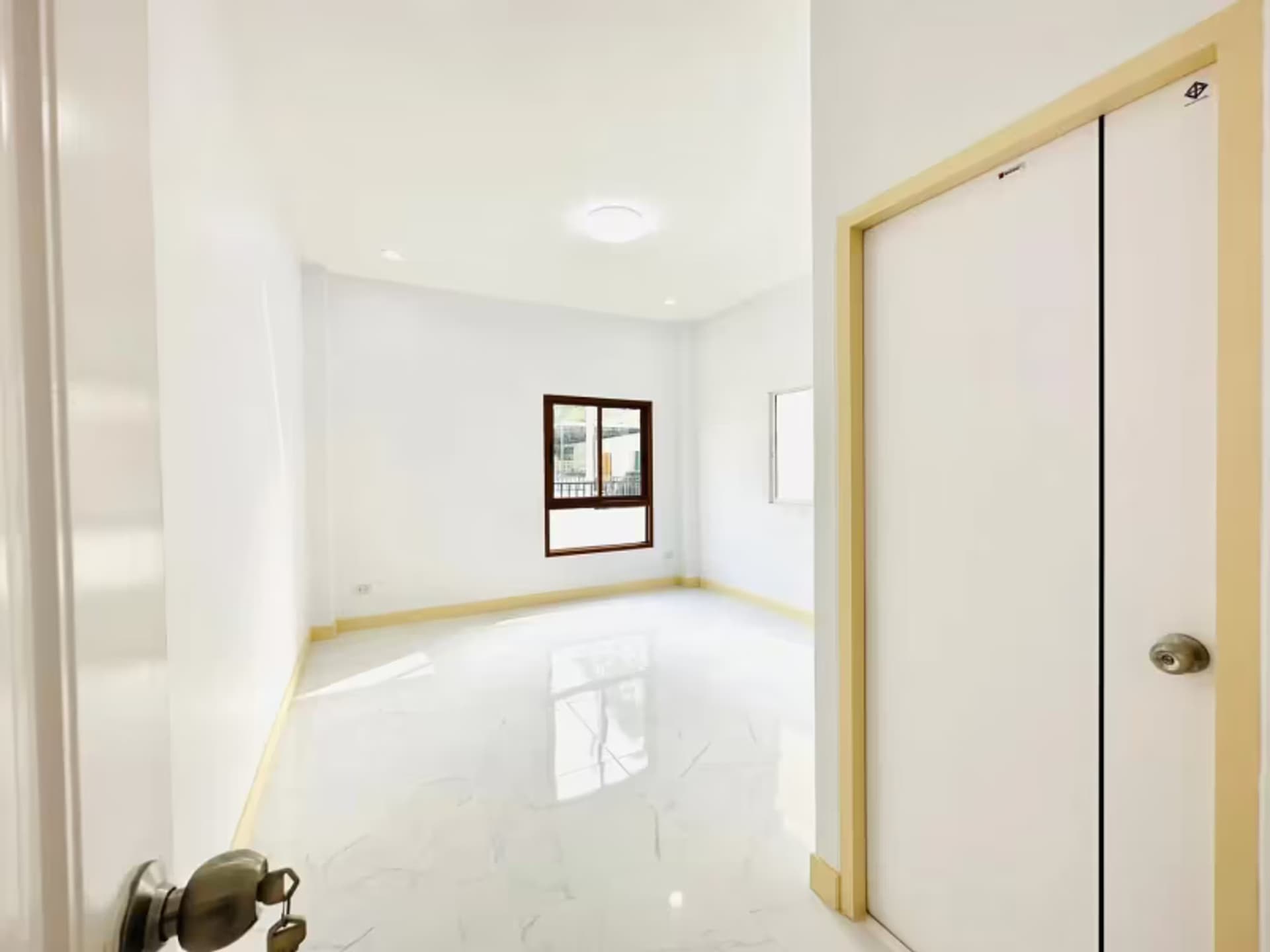 3 Bedroom House - Image 9