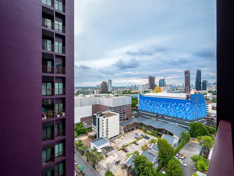 Condo for Sale at Noble Reveal