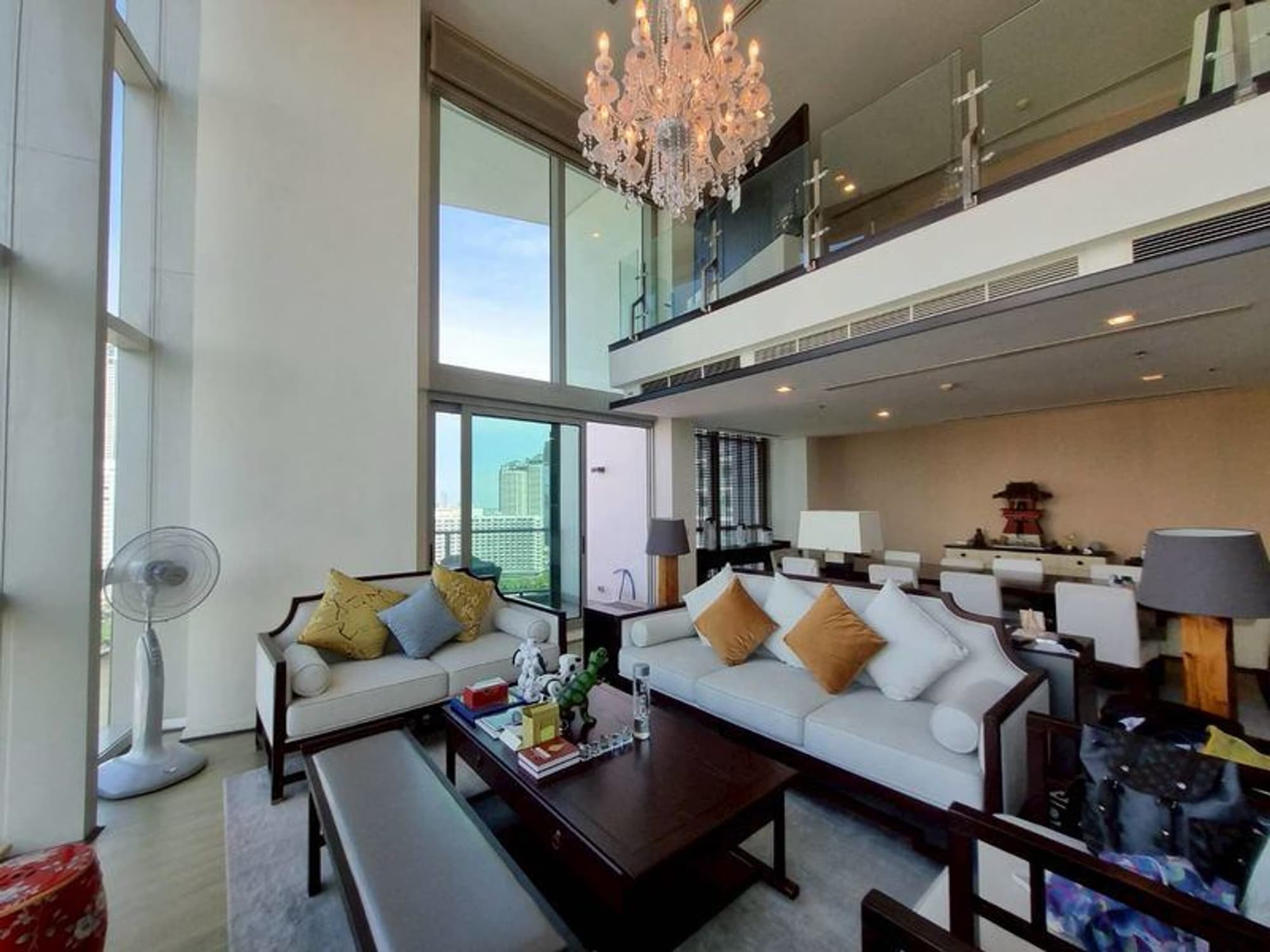 4 Bed Condo for Sale in Khlong San - Image 2