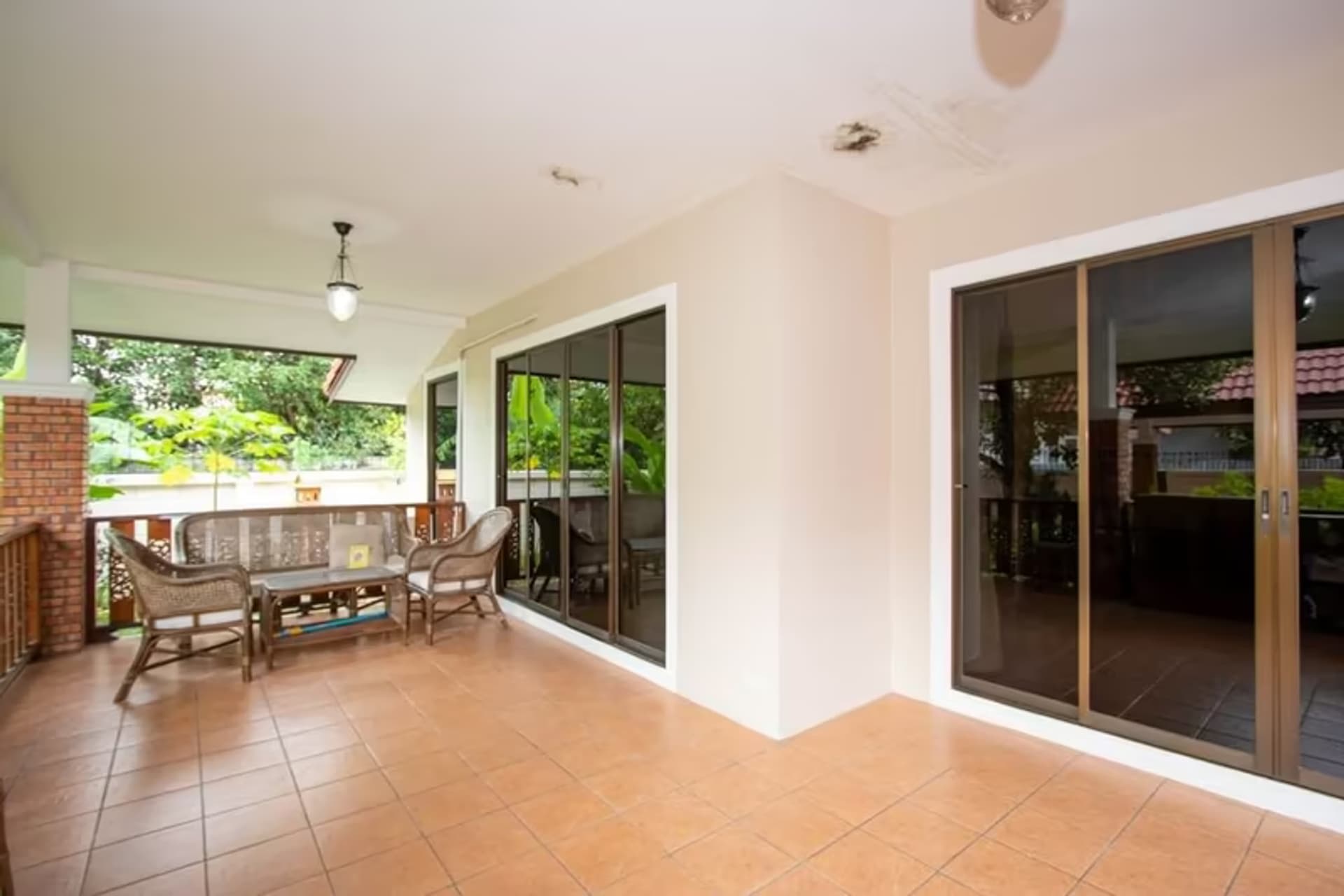 4 Bedroom House in Nong Hoi - Image 9