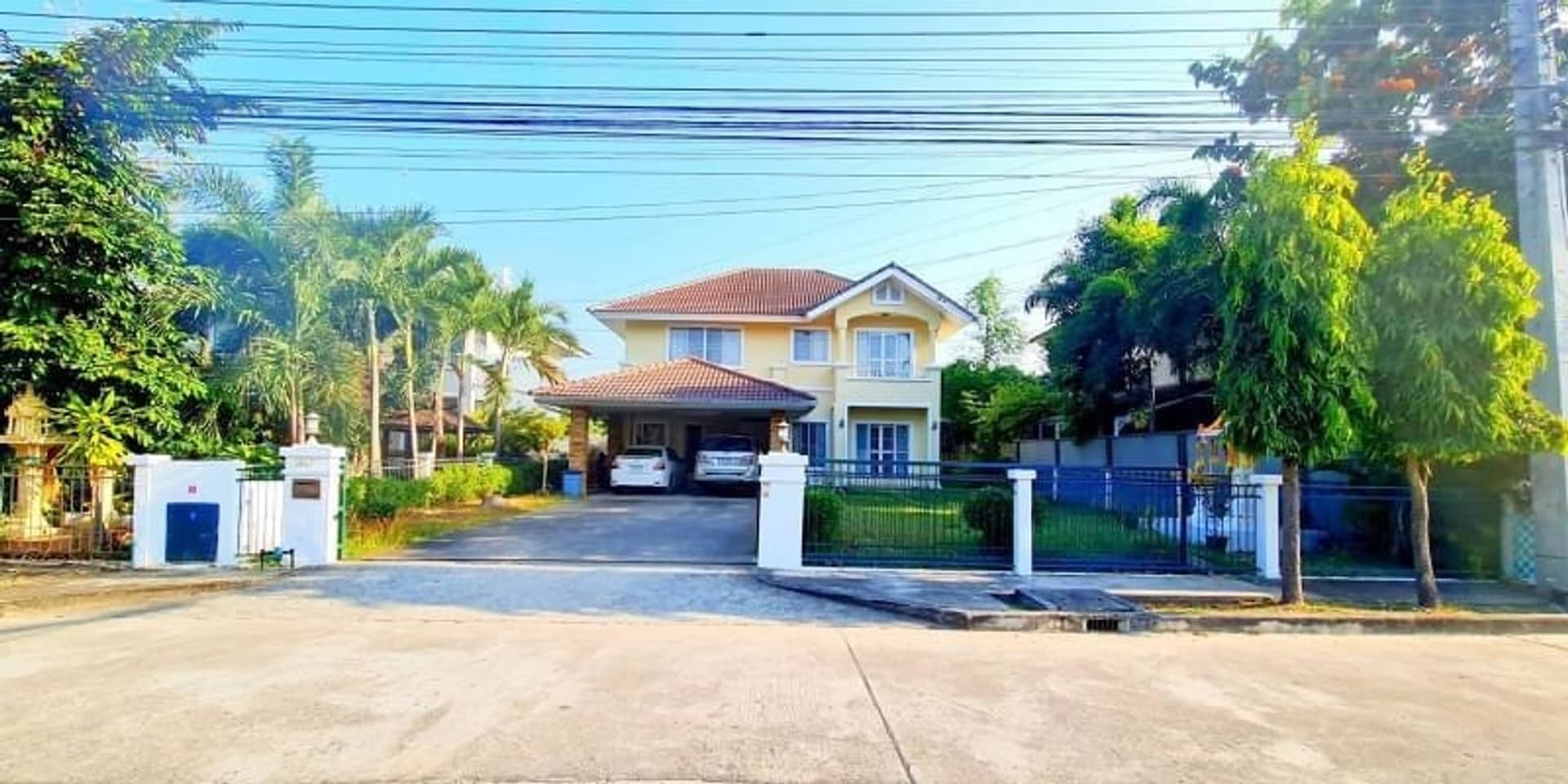 5 Bed House for Rent in undefined - Image 1