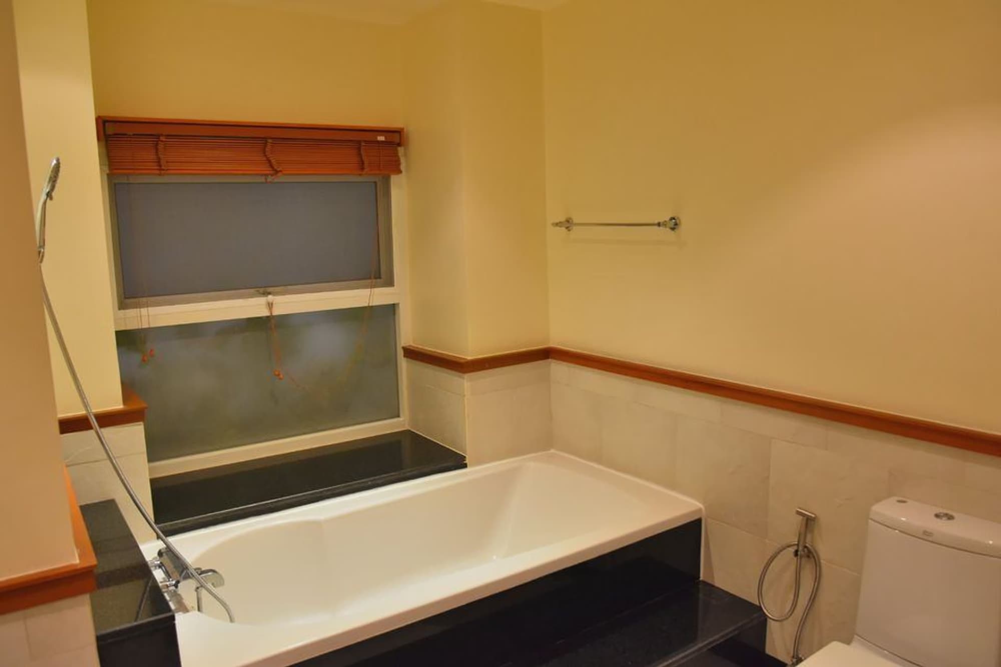 3 Bed Condo for Rent in Sathon - Image 20