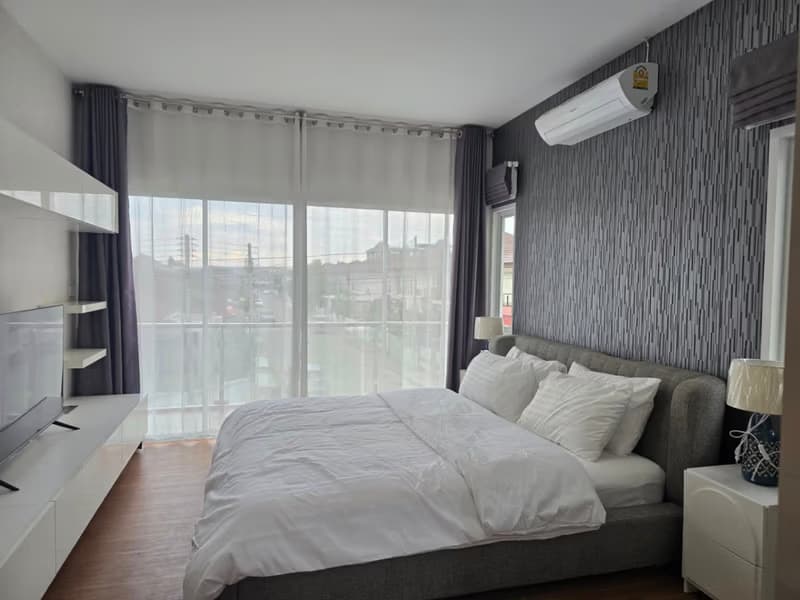 4 Bed House for Rent and Sale in Mueang Chiang Mai District