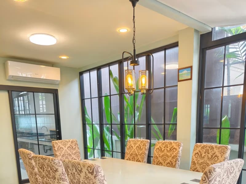 5 Bed House for Rent and Sale in Bang Kapi