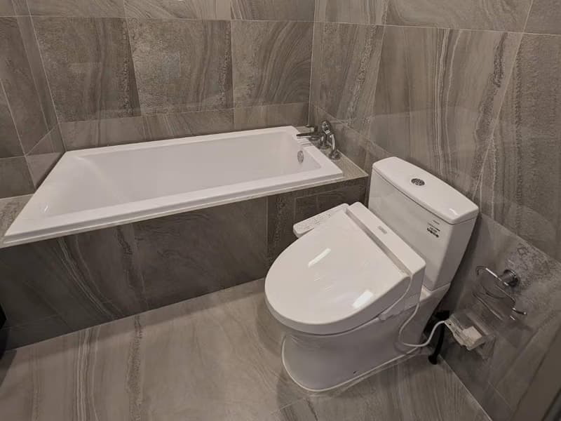 Condo for Rent at Q Prasarnmit