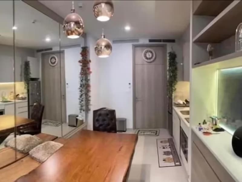 1 Bedroom Condo