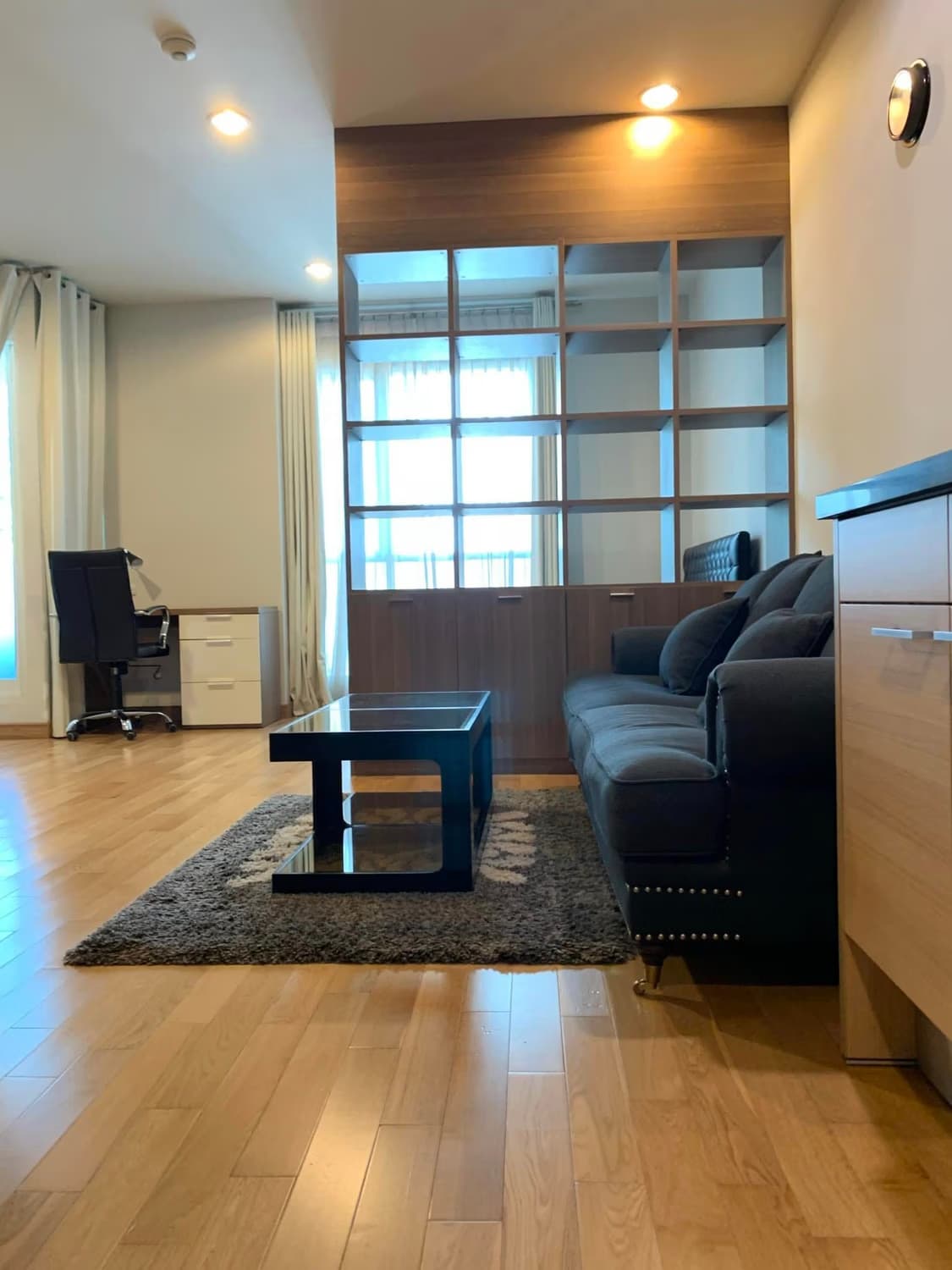 null ห้องนอน Condo สำหรับ จำหน่าย ใกล้ Chit Lom BTS - Image 2