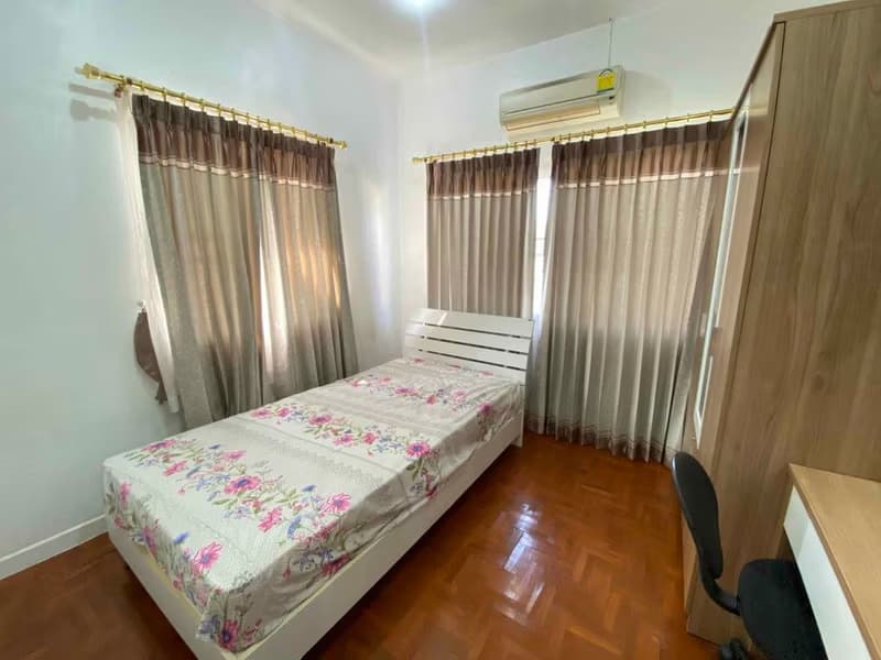 4 Bed House for Rent in Mueang Chiang Mai