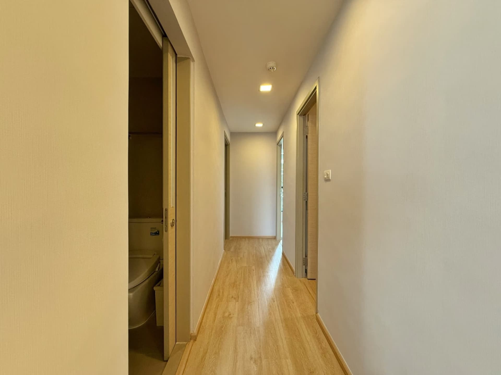 3 Bed Condo for Rent and Sale in Watthana - Image 15