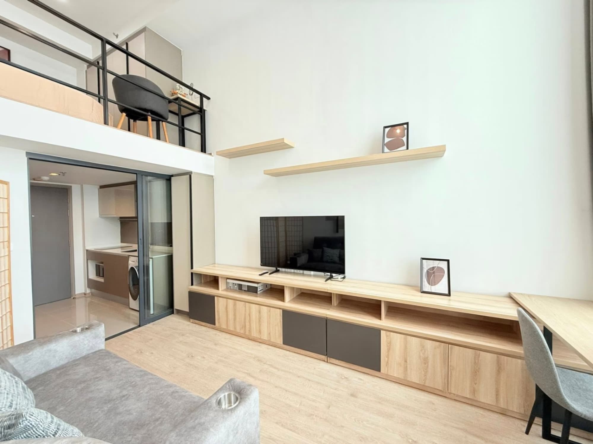 1 Bed Condo for Rent in Huai Khwang - Image 5