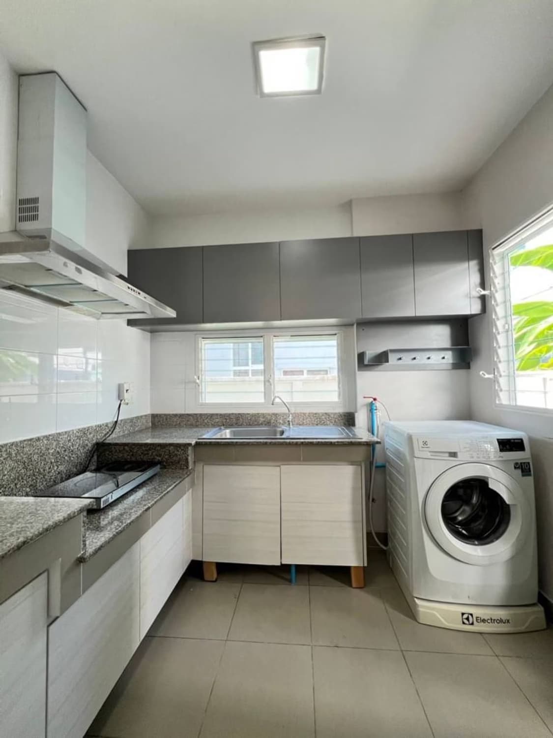 3 Bed House for Rent in San Kamphaeng - Image 4