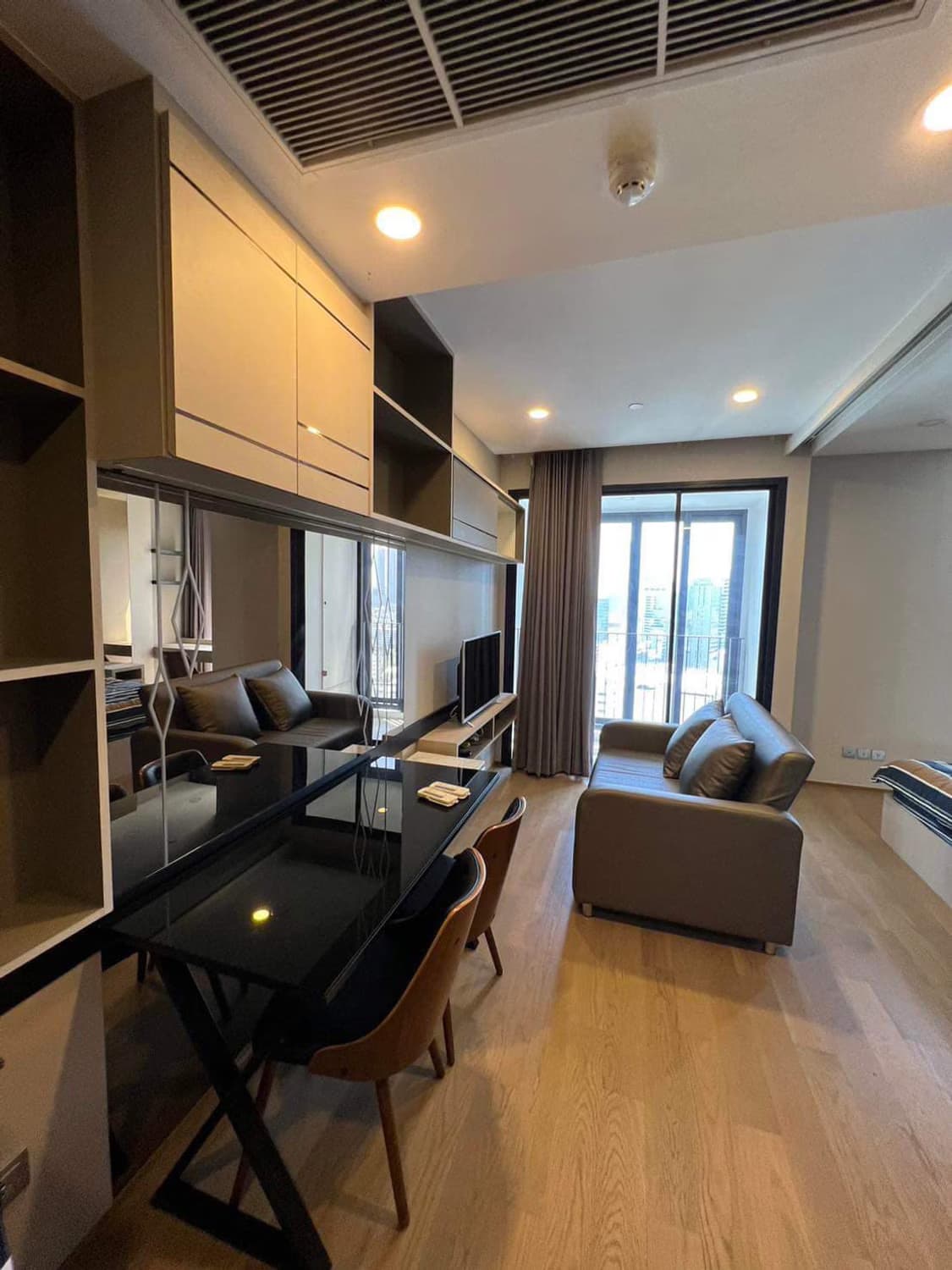 1 Bed Condo for Rent in Bang Rak - Image 1