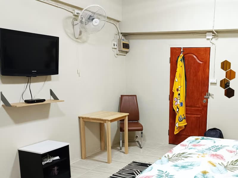 Condo for Sale at SR Land Condo  