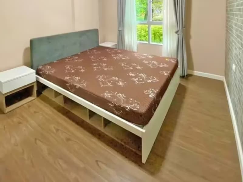 1 Bedroom Condo