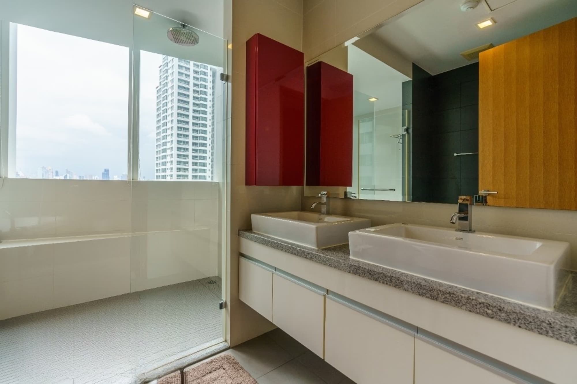 3 Bed Condo for Rent and Sale  Near Asok BTS - Image 9