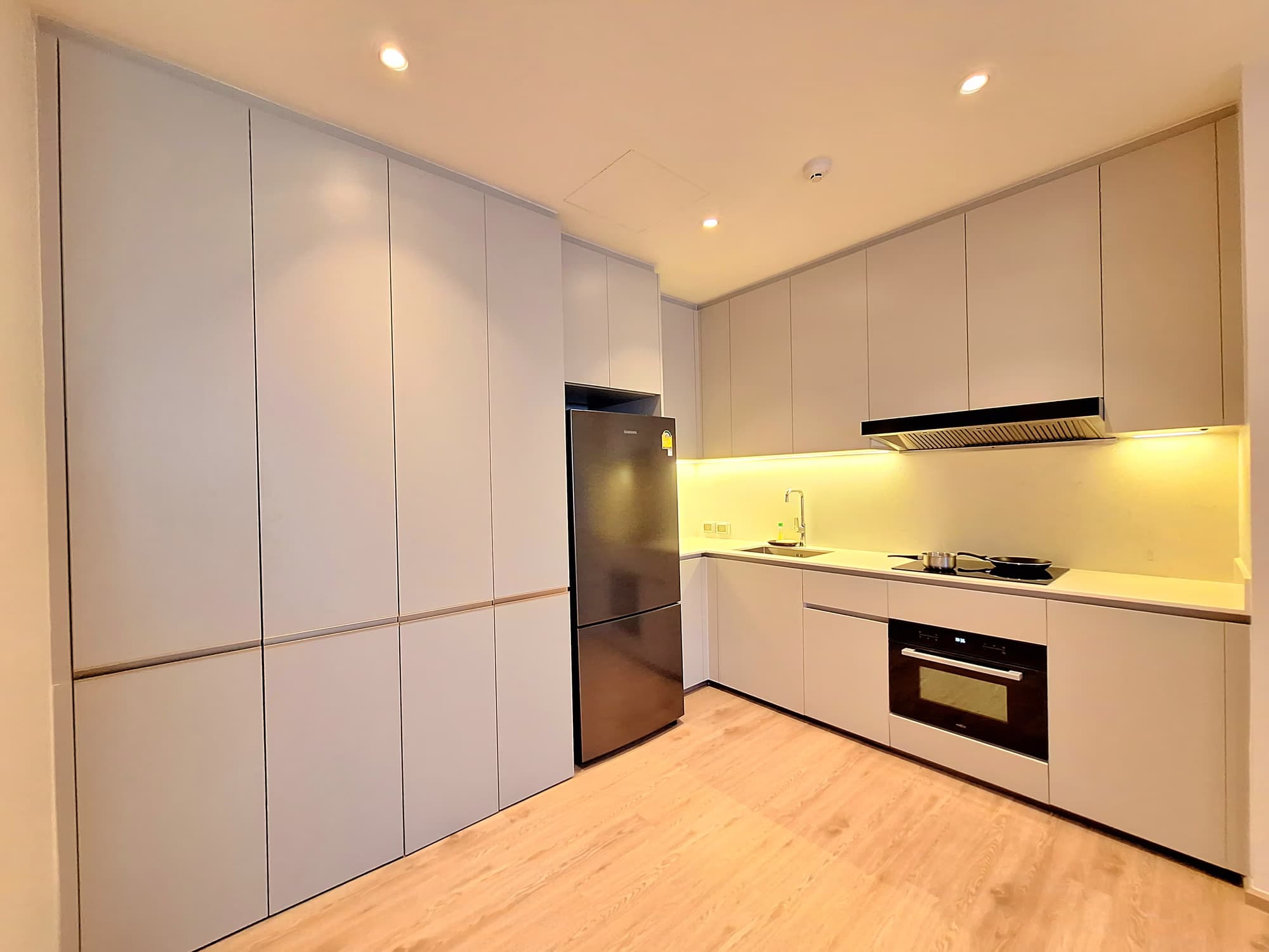 Condo for Rent at Bearing Residence - Image 11