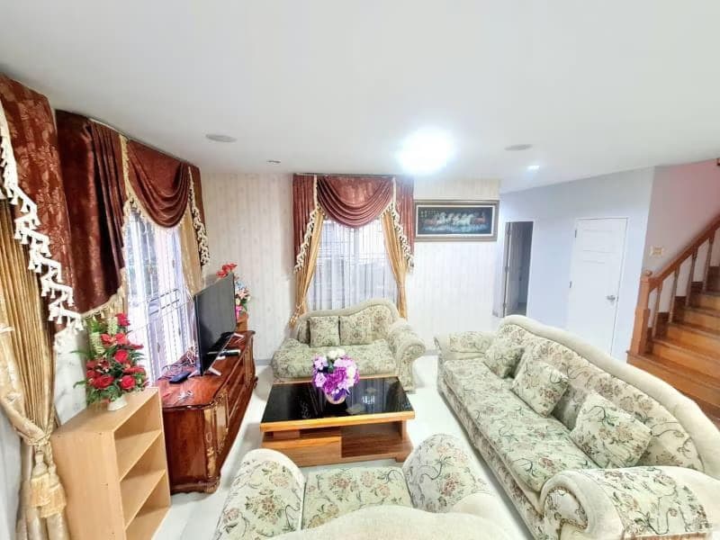 5 Bed House for Rent in undefined