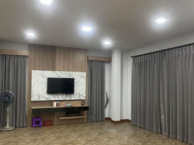 4 Bed House for Rent in Saraphi