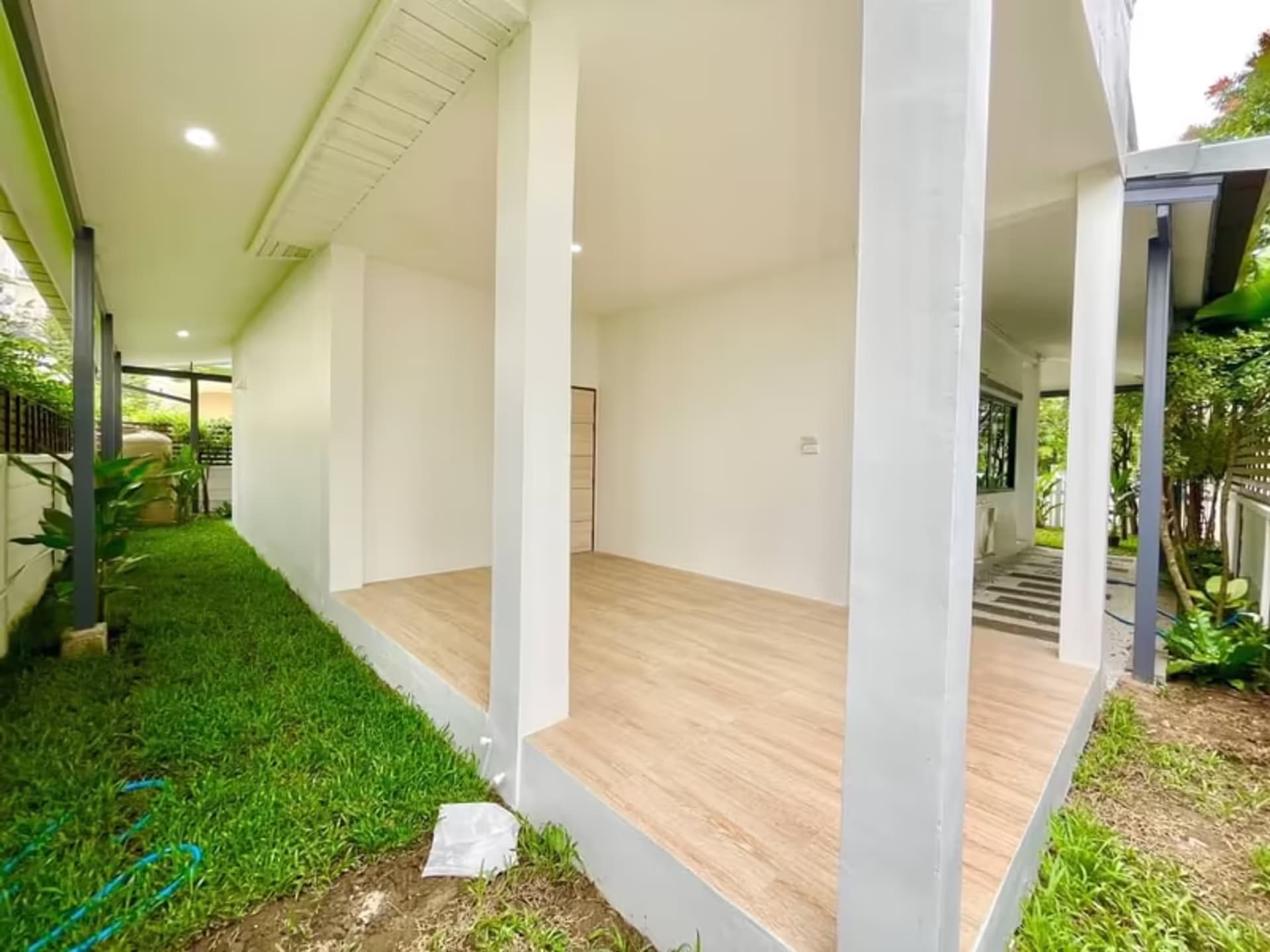  - Image 6