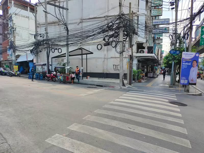 Life Sukhumvit 48