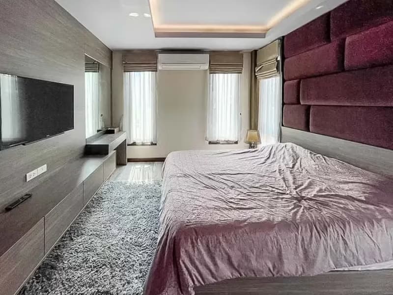 4 Bedroom House for Rent/Sale in World Club Land