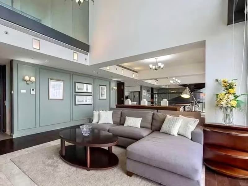 Condo for Rent at The Met Condominium