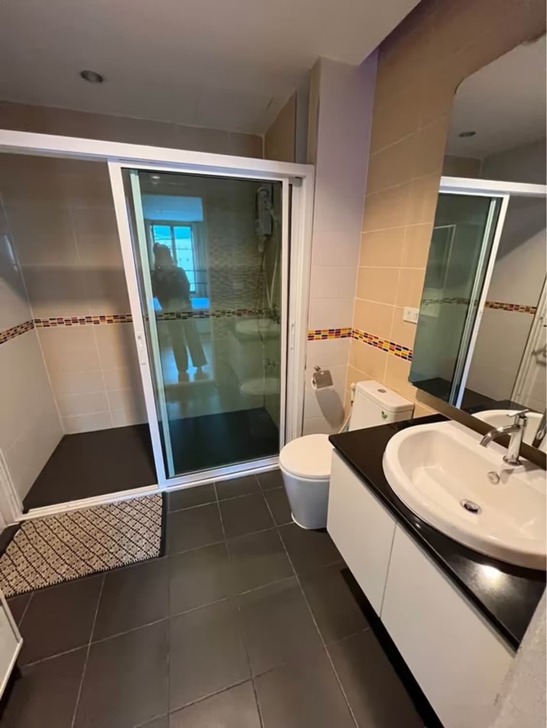 1 Bedroom Condo for Rent in Trams Condo - Image 8