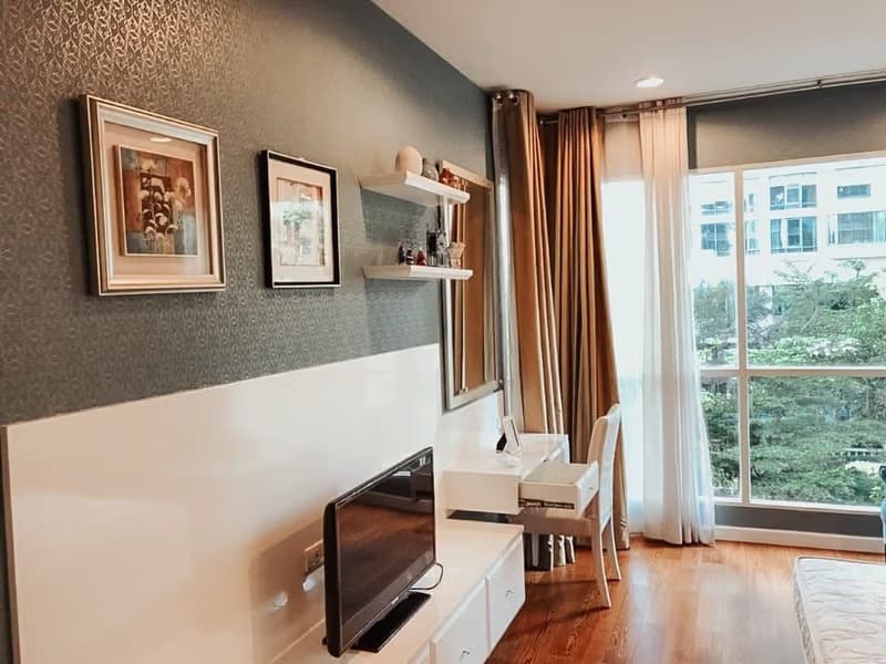 1 Bedroom Condo