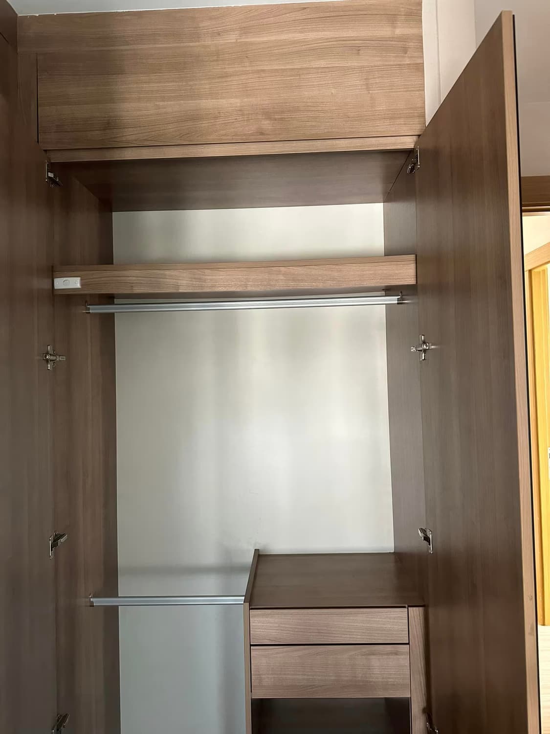 2 Bed Condo for Rent and Sale  Near Huai Khwang MRT - Image 10