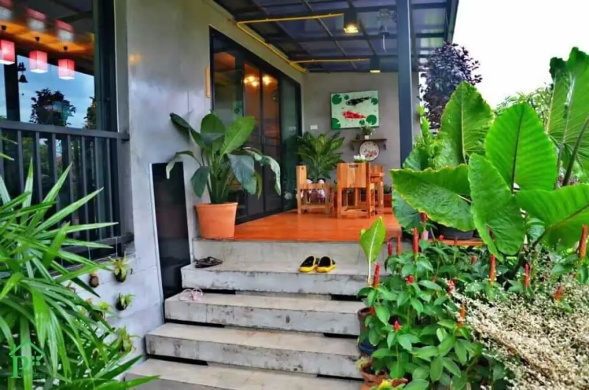 9 Bedroom House - Image 11