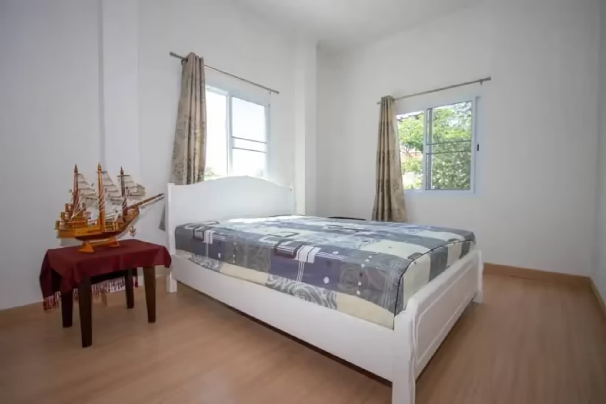 3 Bedroom House - Image 12