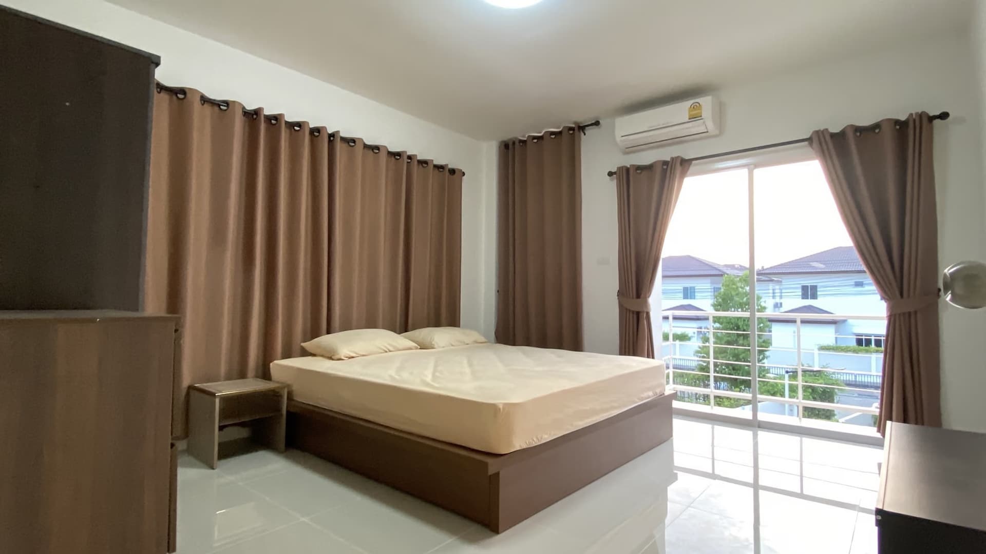 2 Bed Townhouse for Rent in Doi Saket District - Image 7