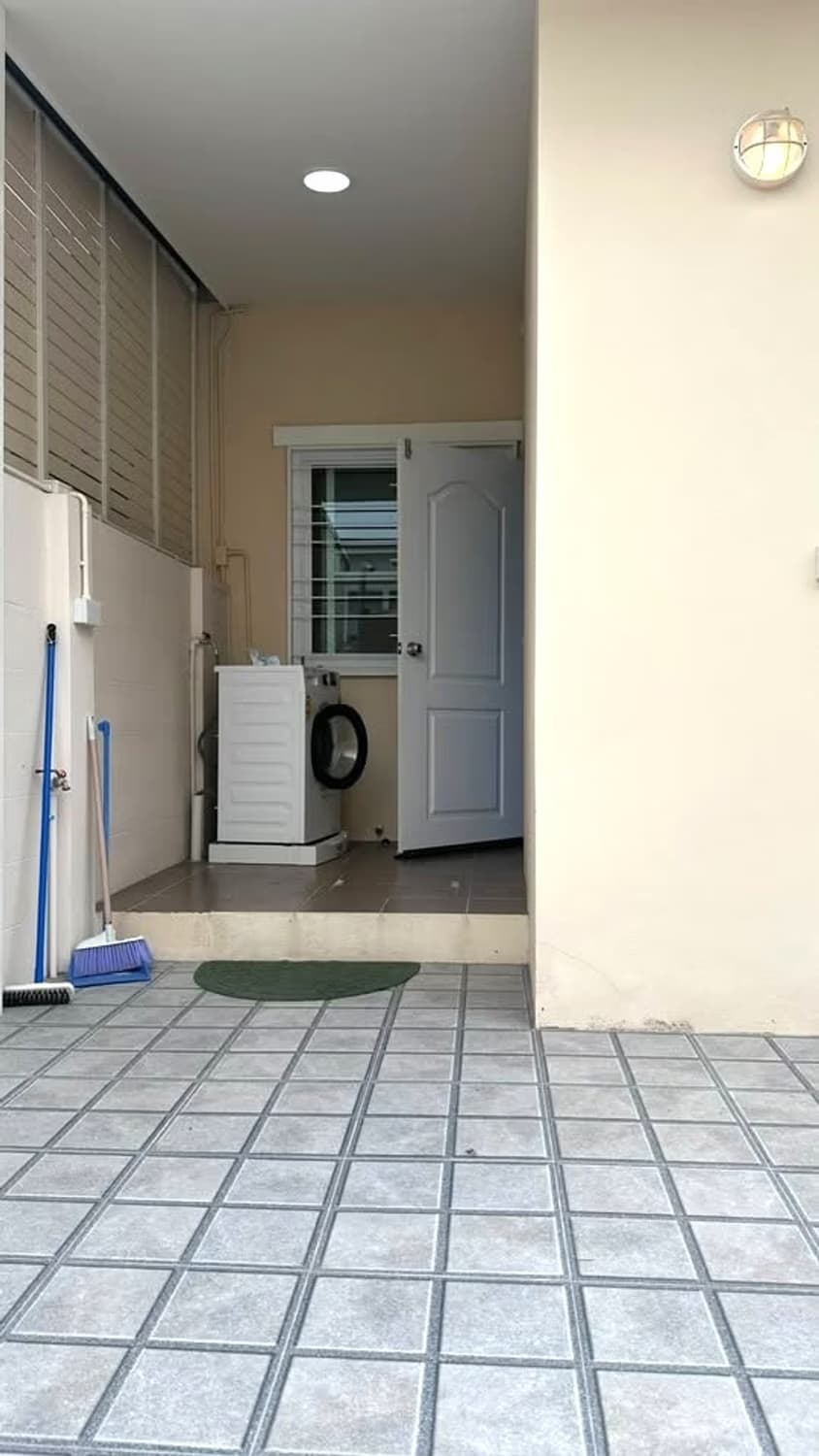 3 Bed Townhouse for Rent in Saraphi - Image 7