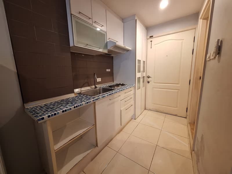 Studio Condo for Rent in Watthana