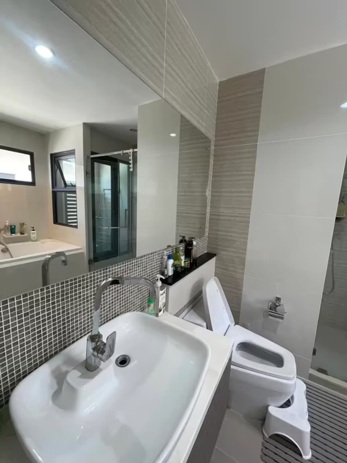 4 Bedroom House - Image 3