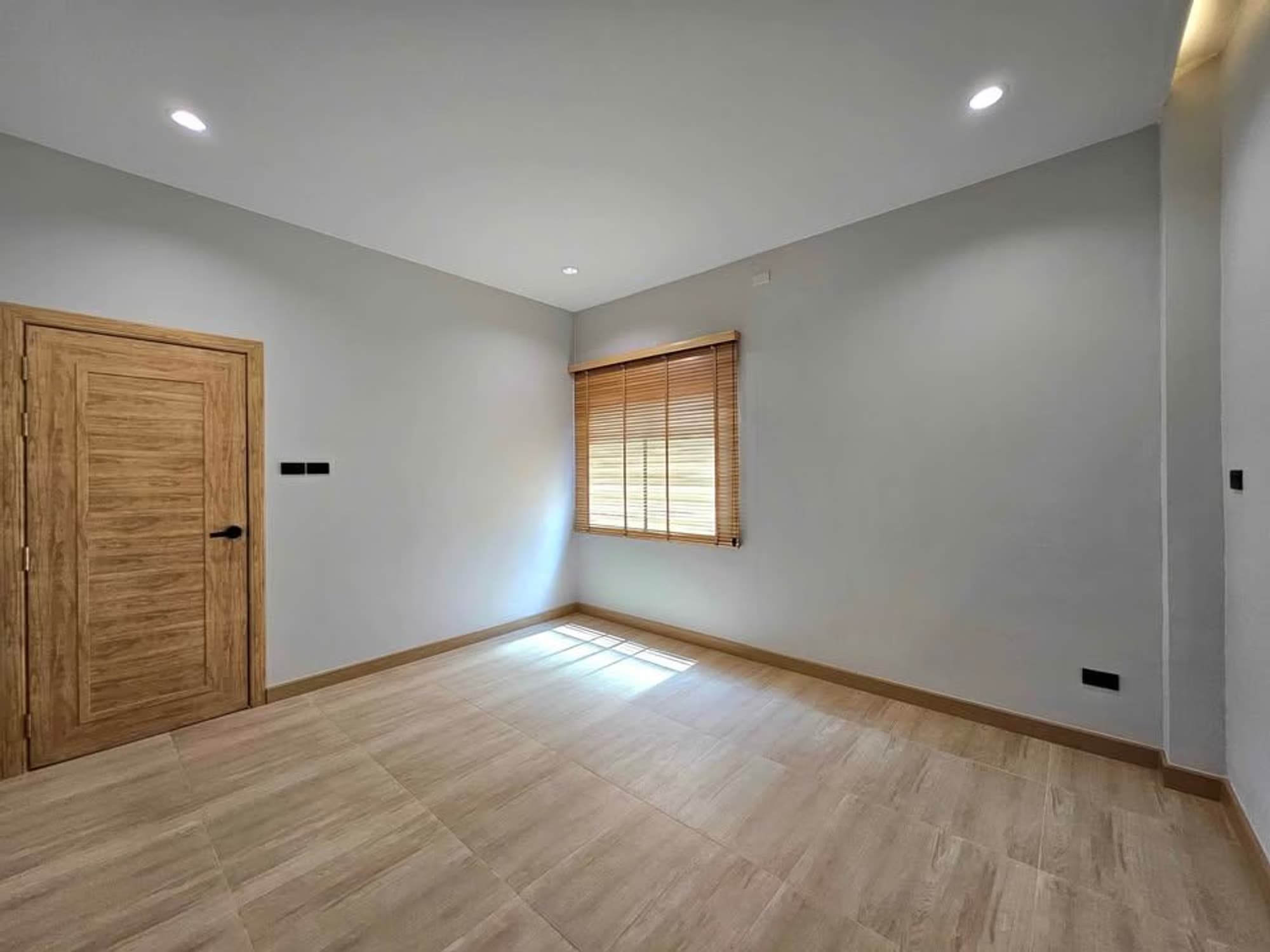 3 Bed House for Rent and Sale in Saraphi District - Image 14