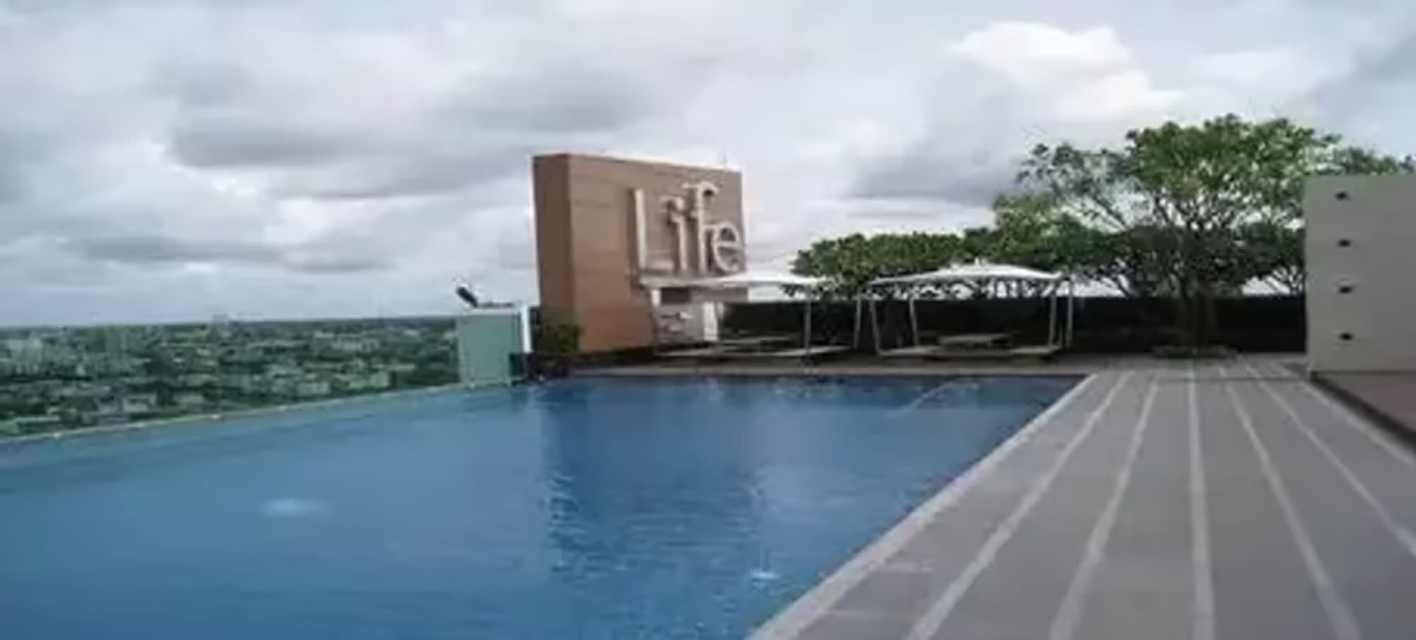 1 Bedroom Condo - Image 3