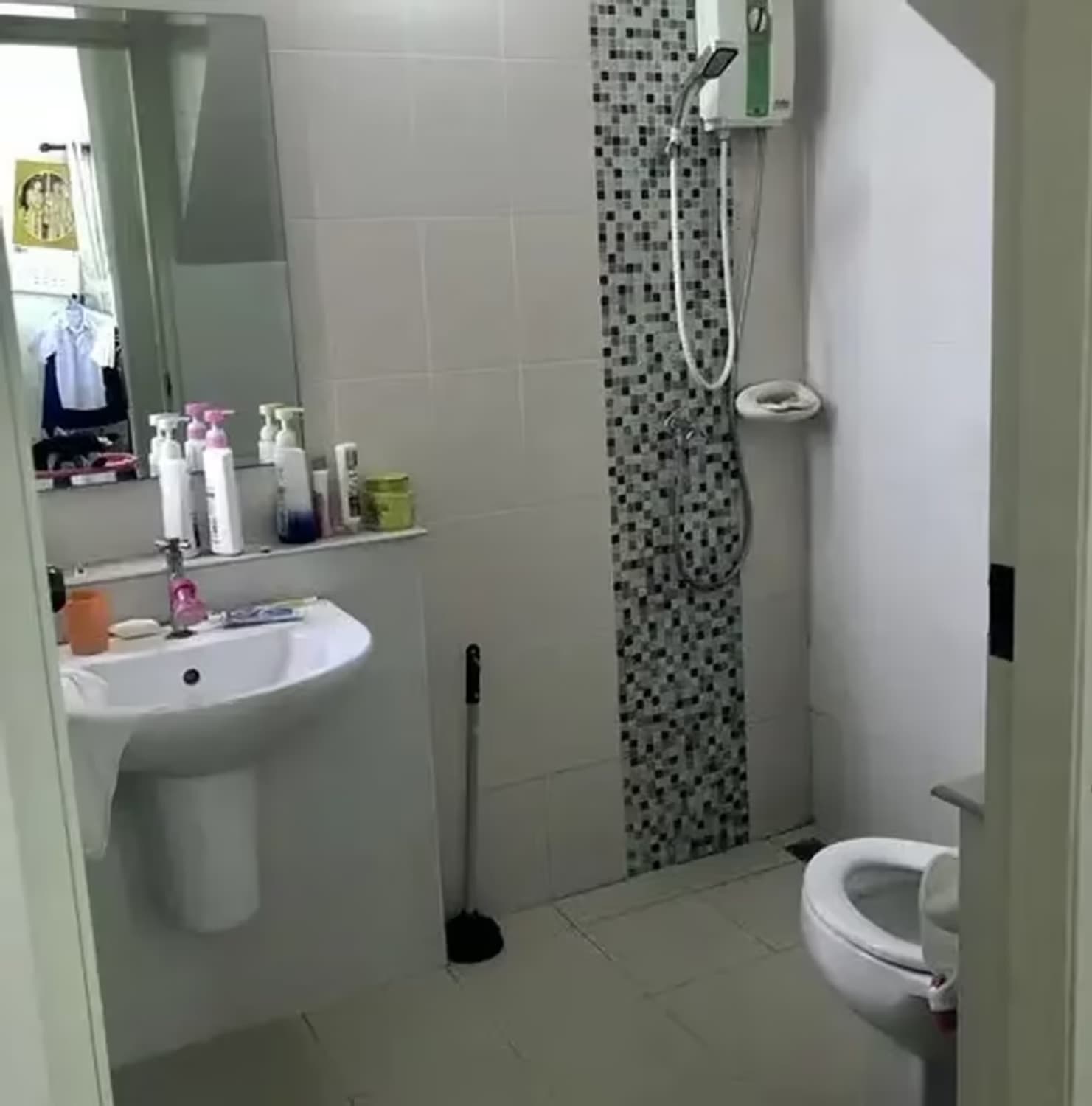 3 Bedroom House - Image 4